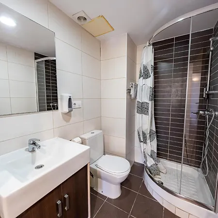 アパート Park Family Rentalmar サロウ